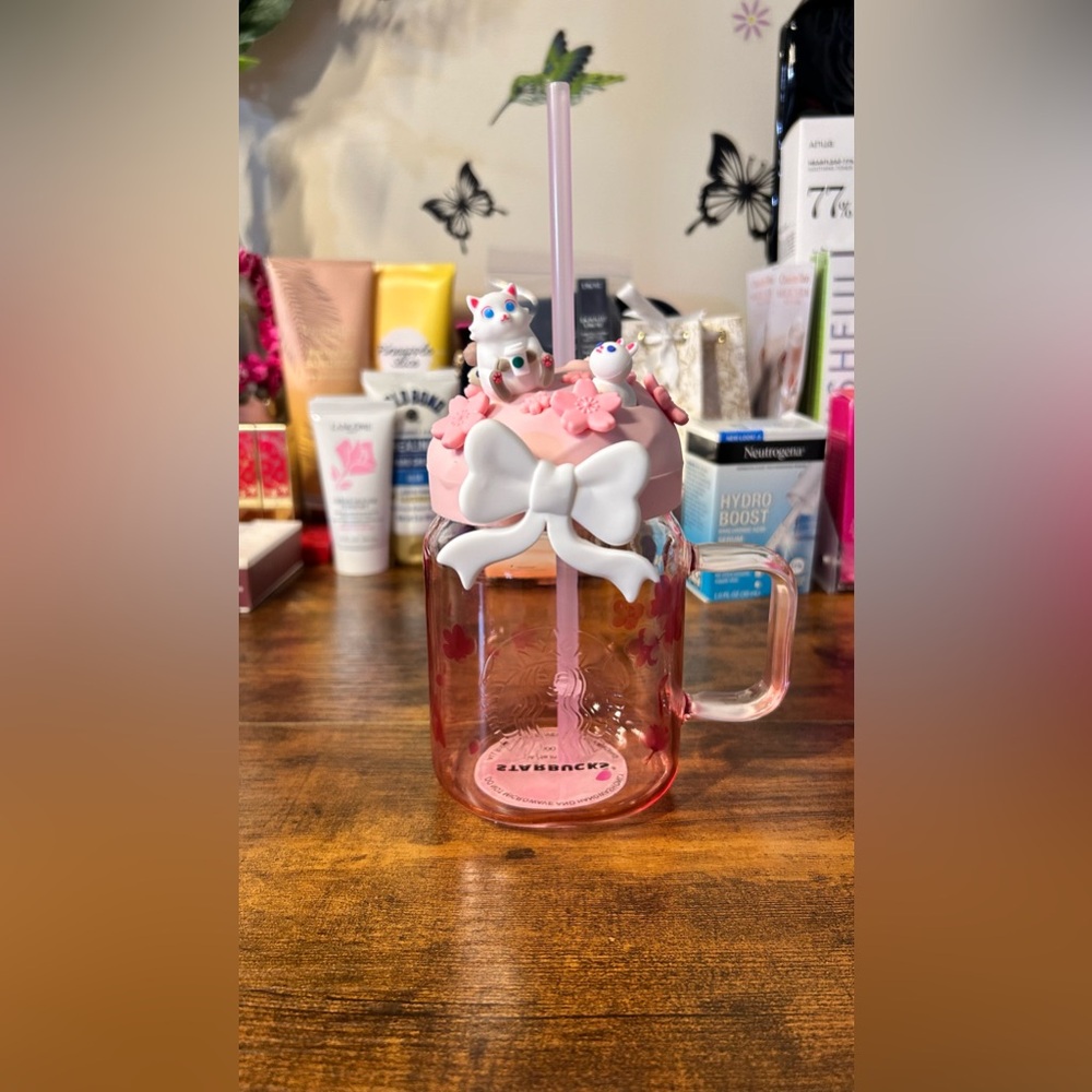 NIB, Cute Creative Designed Water/Drink Plastic Bottle - Pink - PRICD IS FIRM!